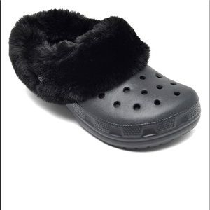 Brand New Mammoth Classic Crocs size M5/W7